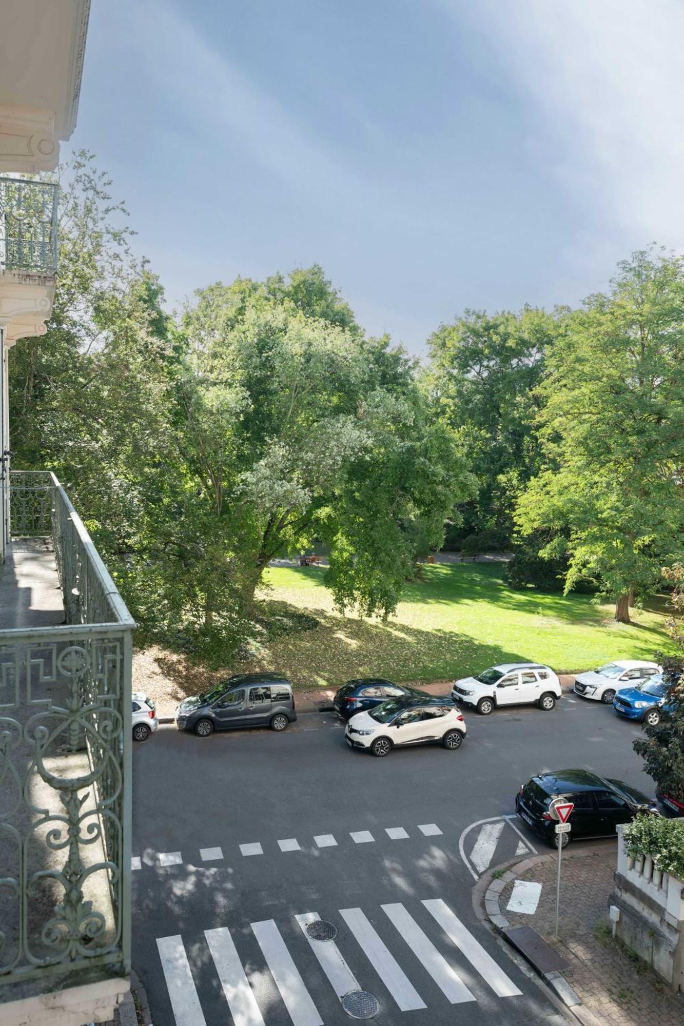 Le Brit - Grand Appartement Design, 3 Chambres, Centre Ville Vichy Bagian luar foto