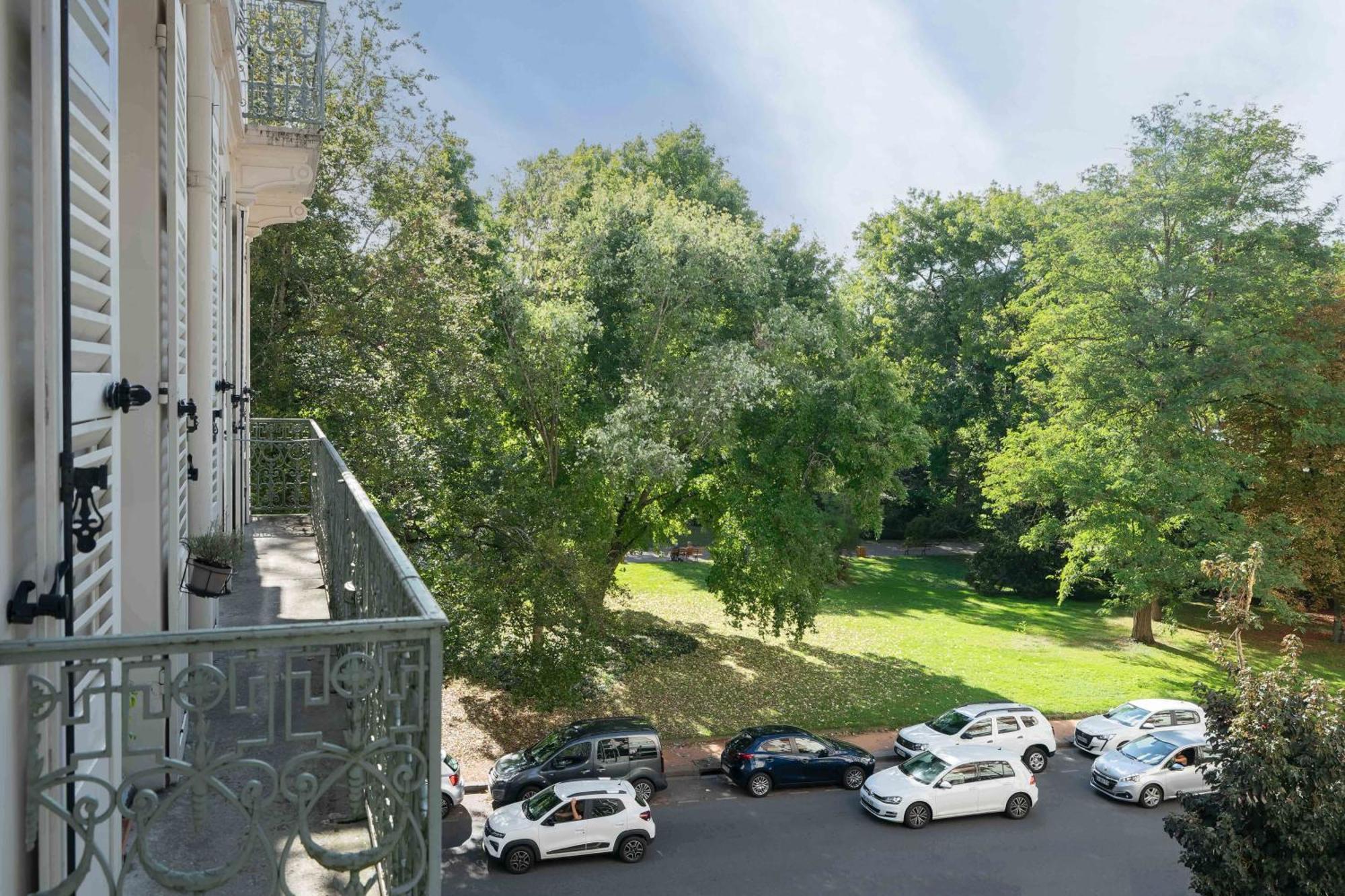 Le Brit - Grand Appartement Design, 3 Chambres, Centre Ville Vichy Bagian luar foto